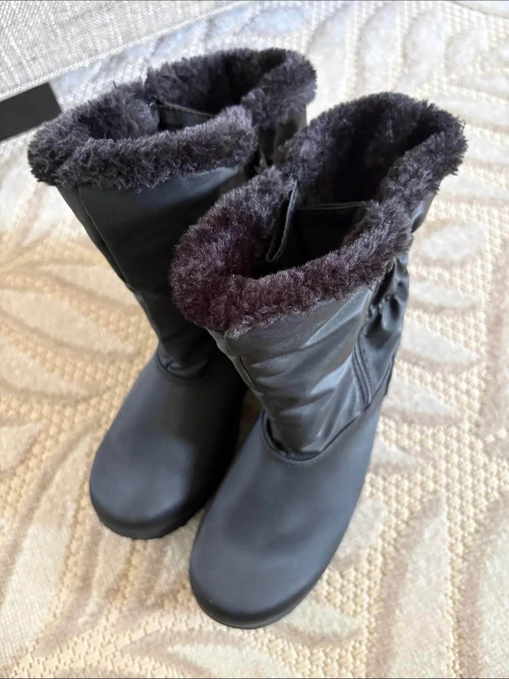 New Women's Totes Insulated Winter Boots - Black